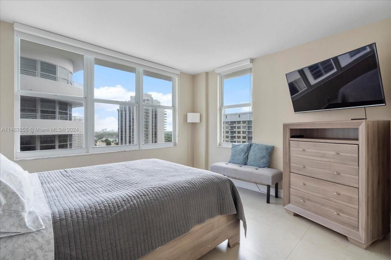 5601 Collins Ave, Unit 1514, Miami Beach, FL 33140 Photo