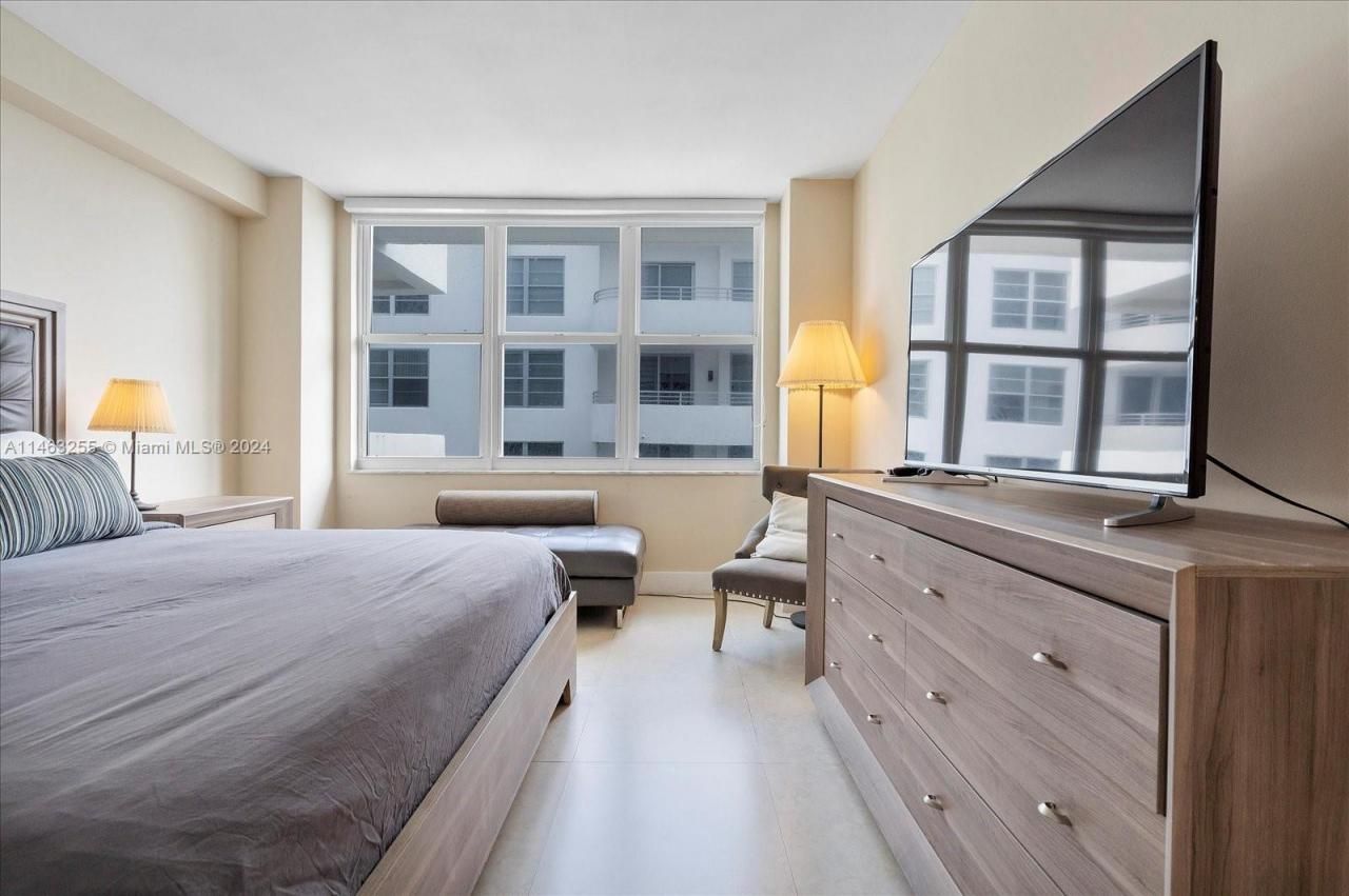 5601 Collins Ave, Unit 1514, Miami Beach, FL 33140 Photo