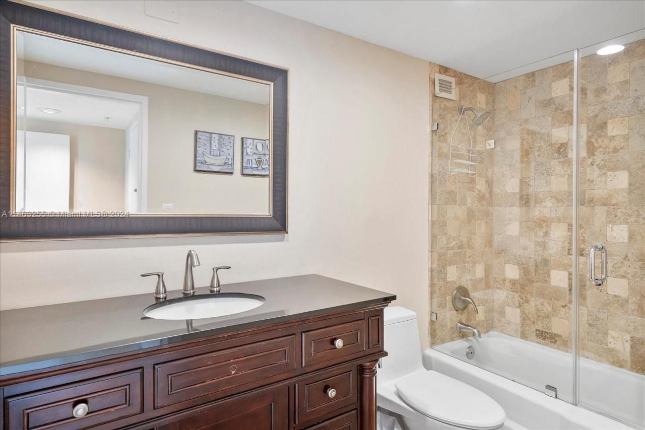 5601 Collins Ave, Unit 1514, Miami Beach, FL 33140 Photo