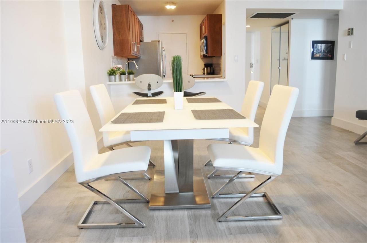100 Lincoln Rd, Unit 435, Miami Beach, FL 33139 Photo