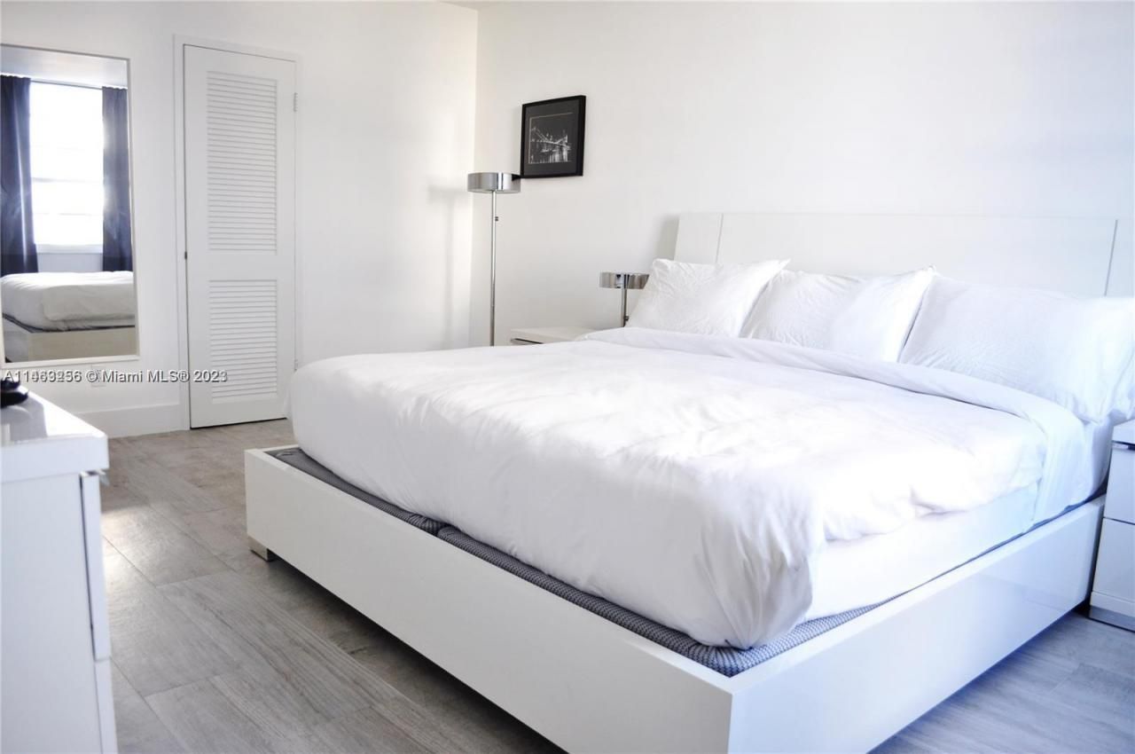 100 Lincoln Rd, Unit 435, Miami Beach, FL 33139 Photo