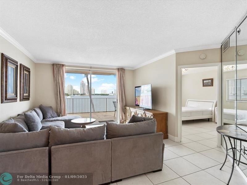 18260 N Bay Road, Unit 304, Sunny Isles Beach, FL 33160 Photo