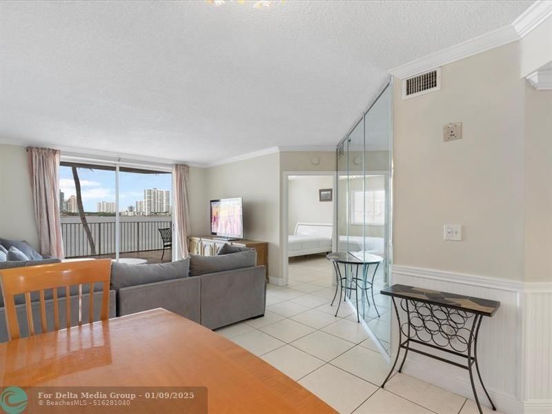 18260 N Bay Road, Unit 304, Sunny Isles Beach, FL 33160 Photo