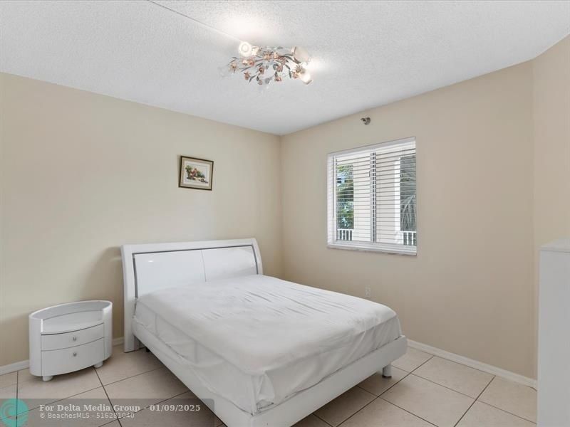 18260 N Bay Road, Unit 304, Sunny Isles Beach, FL 33160 Photo