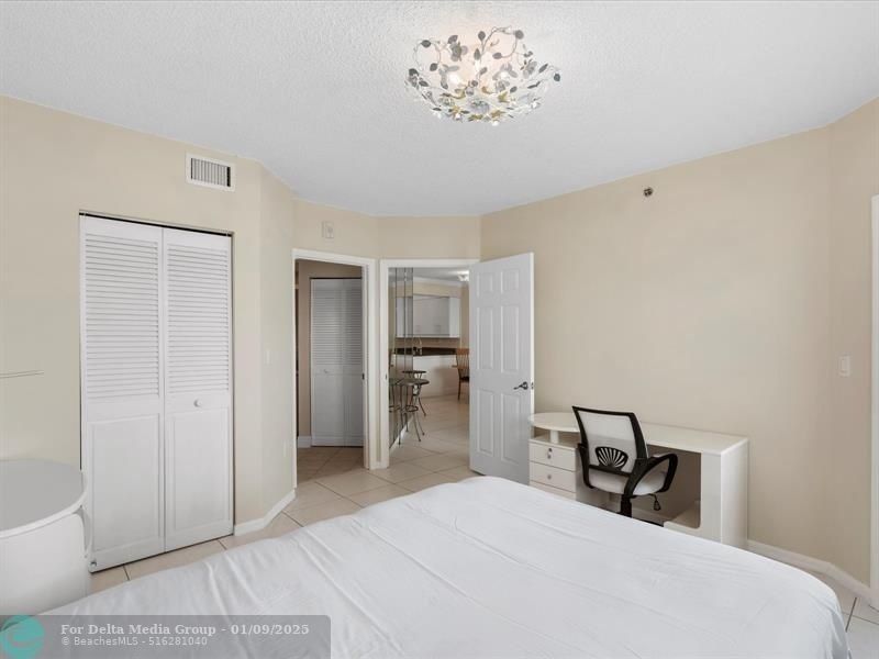 18260 N Bay Road, Unit 304, Sunny Isles Beach, FL 33160 Photo