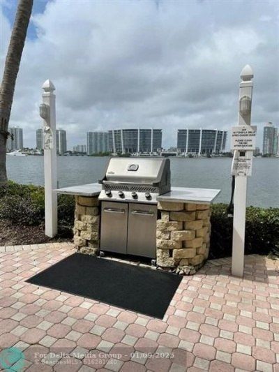 18260 N Bay Road, Unit 304, Sunny Isles Beach, FL 33160 Photo