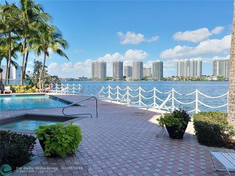 18260 N Bay Road, Unit 304, Sunny Isles Beach, FL 33160 Photo