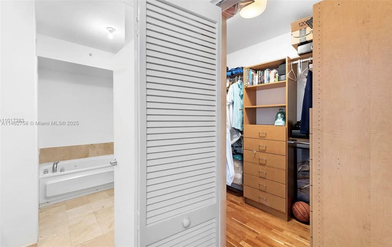 1 Century Ln, Unit 209, Miami Beach, FL 33139 Photo