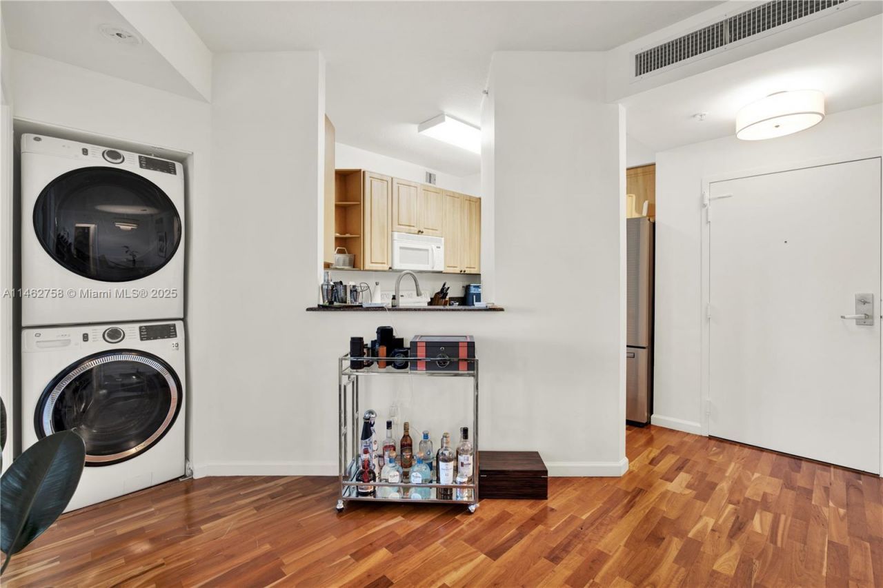 1 Century Ln, Unit 209, Miami Beach, FL 33139 Photo