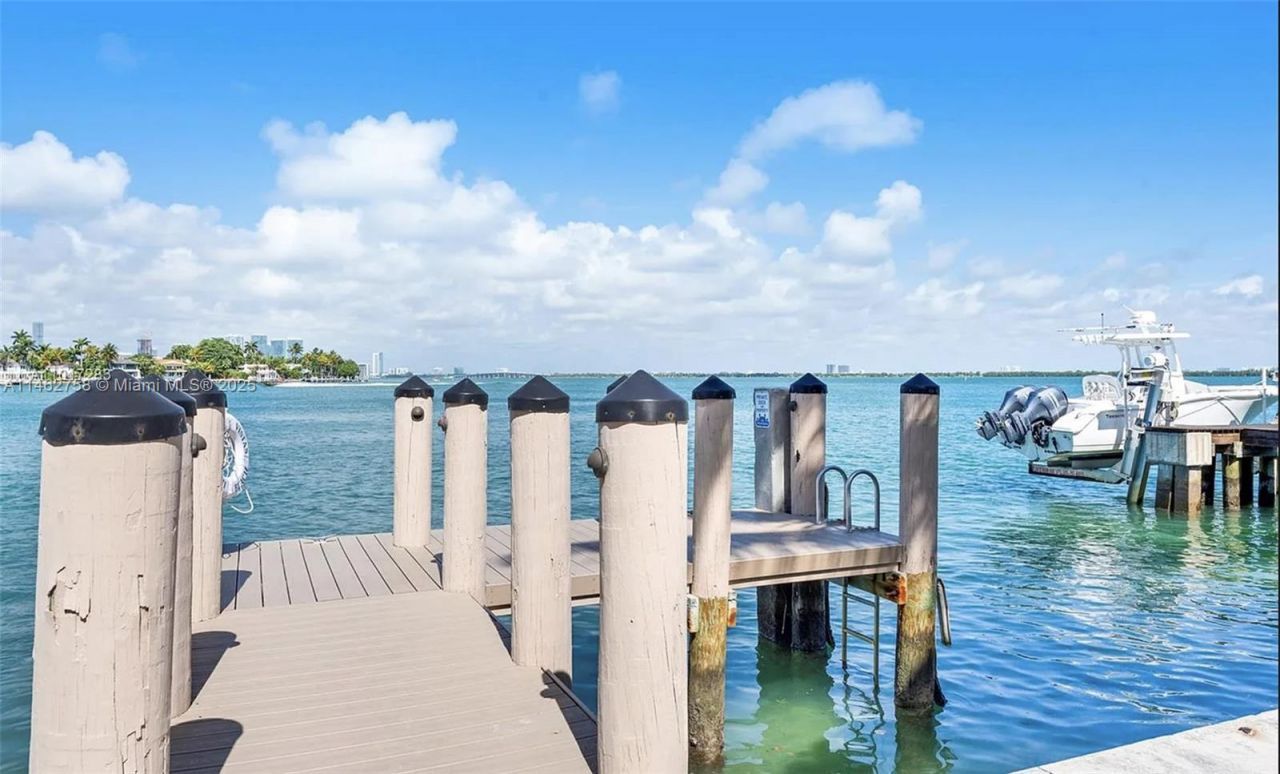 1 Century Ln, Unit 209, Miami Beach, FL 33139 Photo