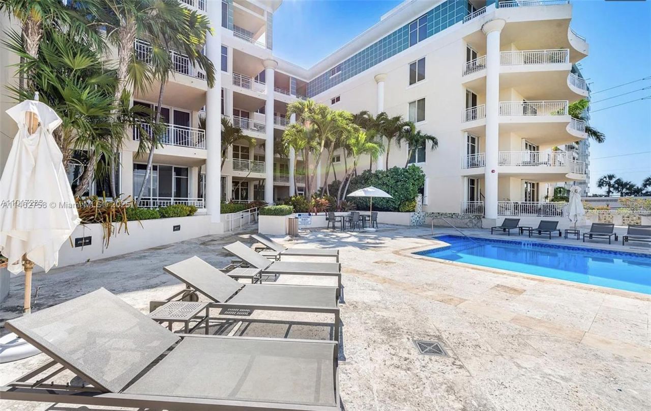 1 Century Ln, Unit 209, Miami Beach, FL 33139 Photo