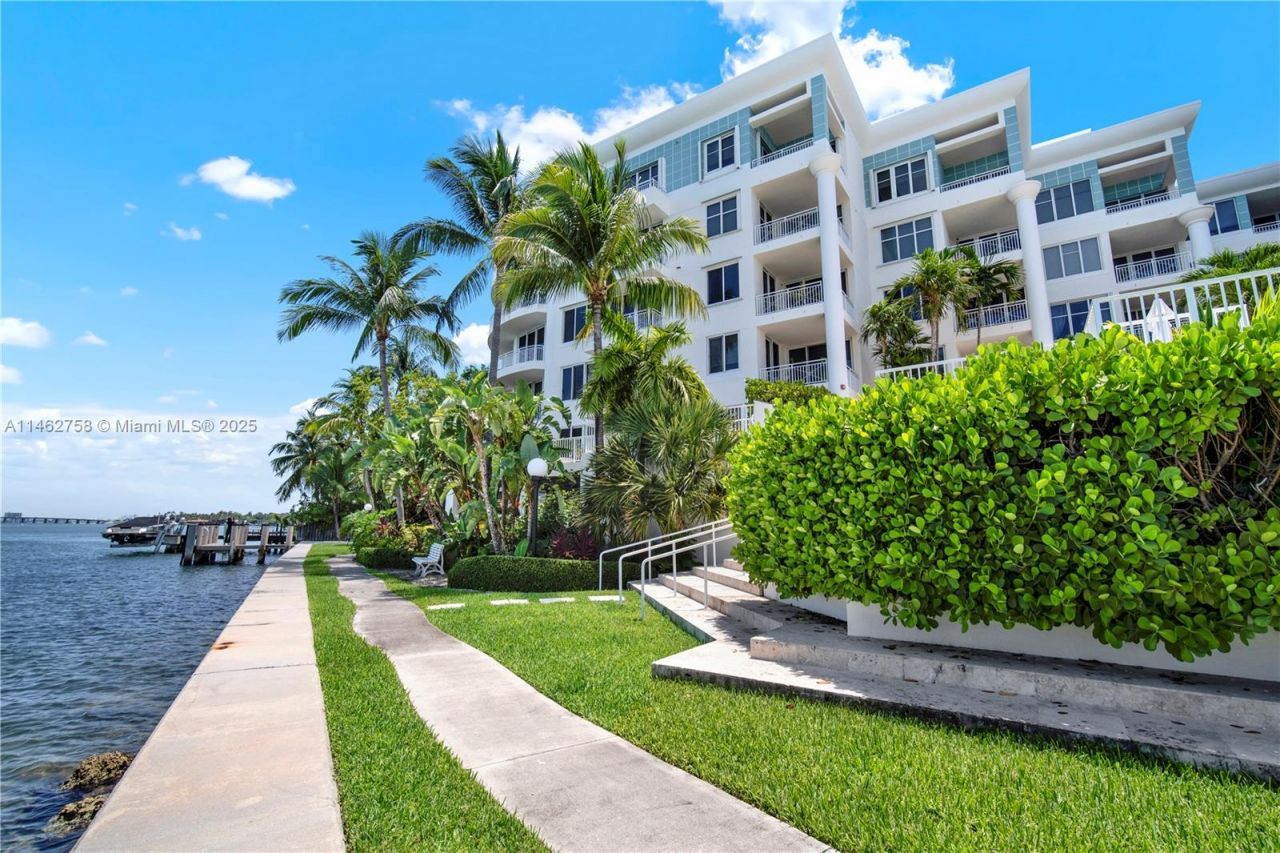 1 Century Ln, Unit 209, Miami Beach, FL 33139 Photo