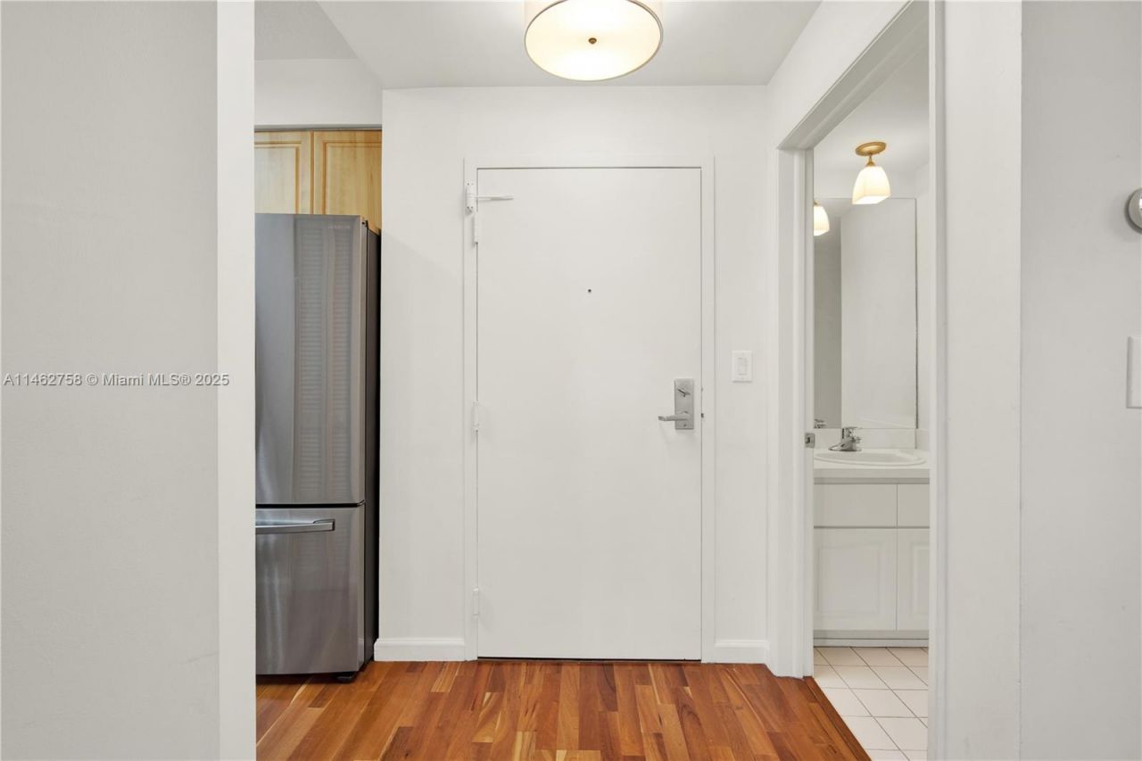 1 Century Ln, Unit 209, Miami Beach, FL 33139 Photo