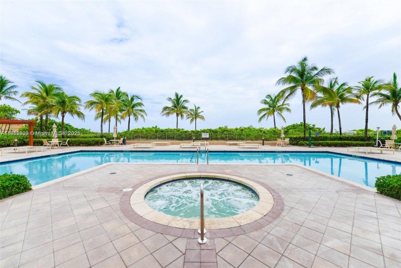 2069 S Ocean Dr, Unit TH12, Hallandale Beach, FL 33009 Photo