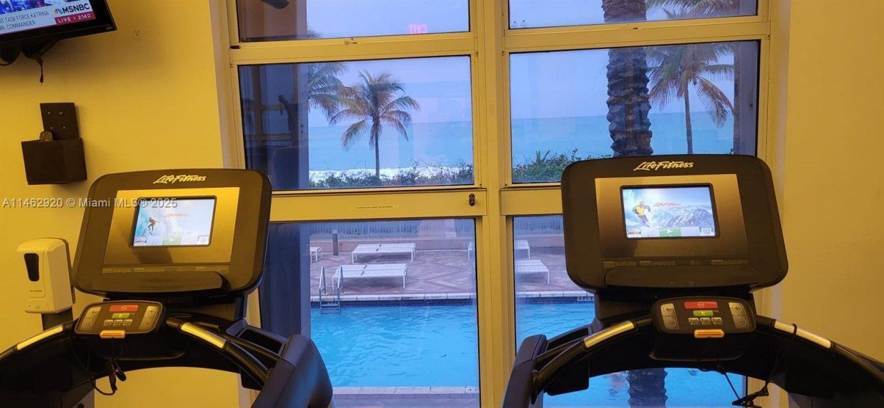 2069 S Ocean Dr, Unit TH12, Hallandale Beach, FL 33009 Photo