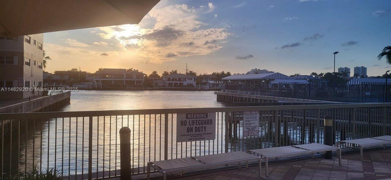 2069 S Ocean Dr, Unit TH12, Hallandale Beach, FL 33009 Photo