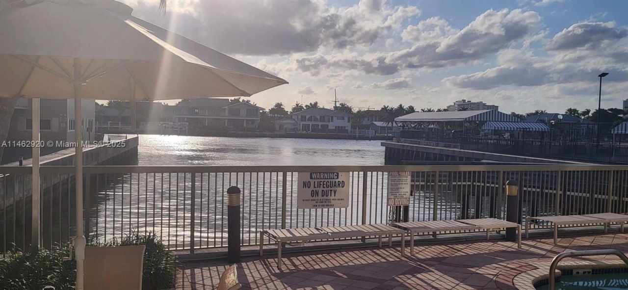 2069 S Ocean Dr, Unit TH12, Hallandale Beach, FL 33009 Photo