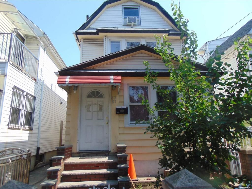 42-87 Hampton Street, Flushing, NY 11373 Main Photo