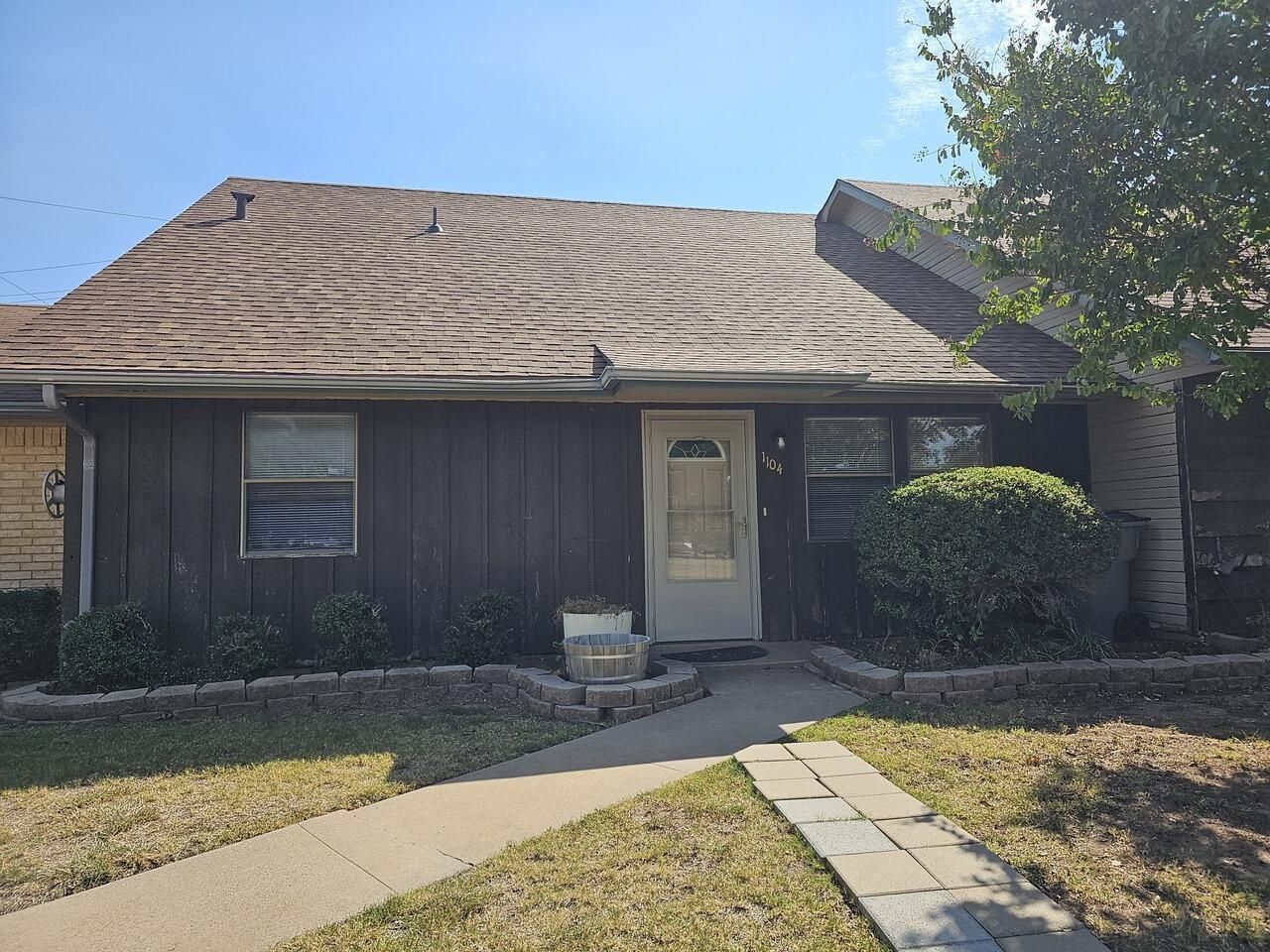 1104 NW 52nd Circle, Lawton, OK 73505 Main Photo