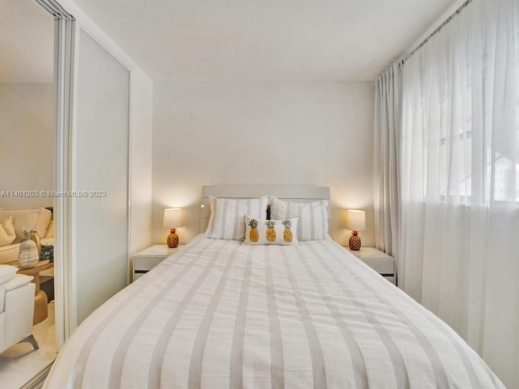 300 Golden Isles Dr, Unit 312, Hallandale Beach, FL 33009 Photo