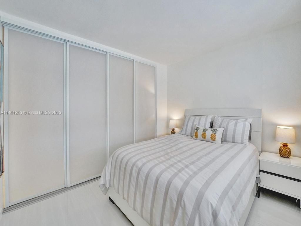 300 Golden Isles Dr, Unit 312, Hallandale Beach, FL 33009 Photo