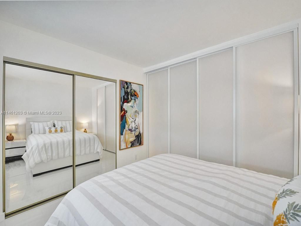 300 Golden Isles Dr, Unit 312, Hallandale Beach, FL 33009 Photo