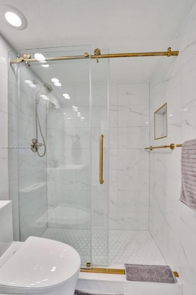 300 Golden Isles Dr, Unit 312, Hallandale Beach, FL 33009 Photo