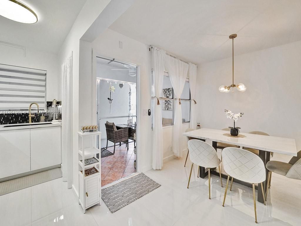 300 Golden Isles Dr, Unit 312, Hallandale Beach, FL 33009 Photo