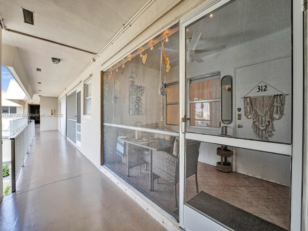 300 Golden Isles Dr, Unit 312, Hallandale Beach, FL 33009 Photo