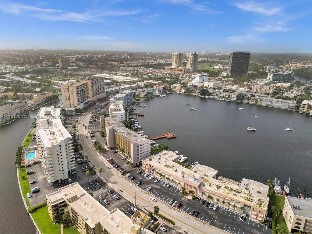 300 Golden Isles Dr, Unit 312, Hallandale Beach, FL 33009 Photo