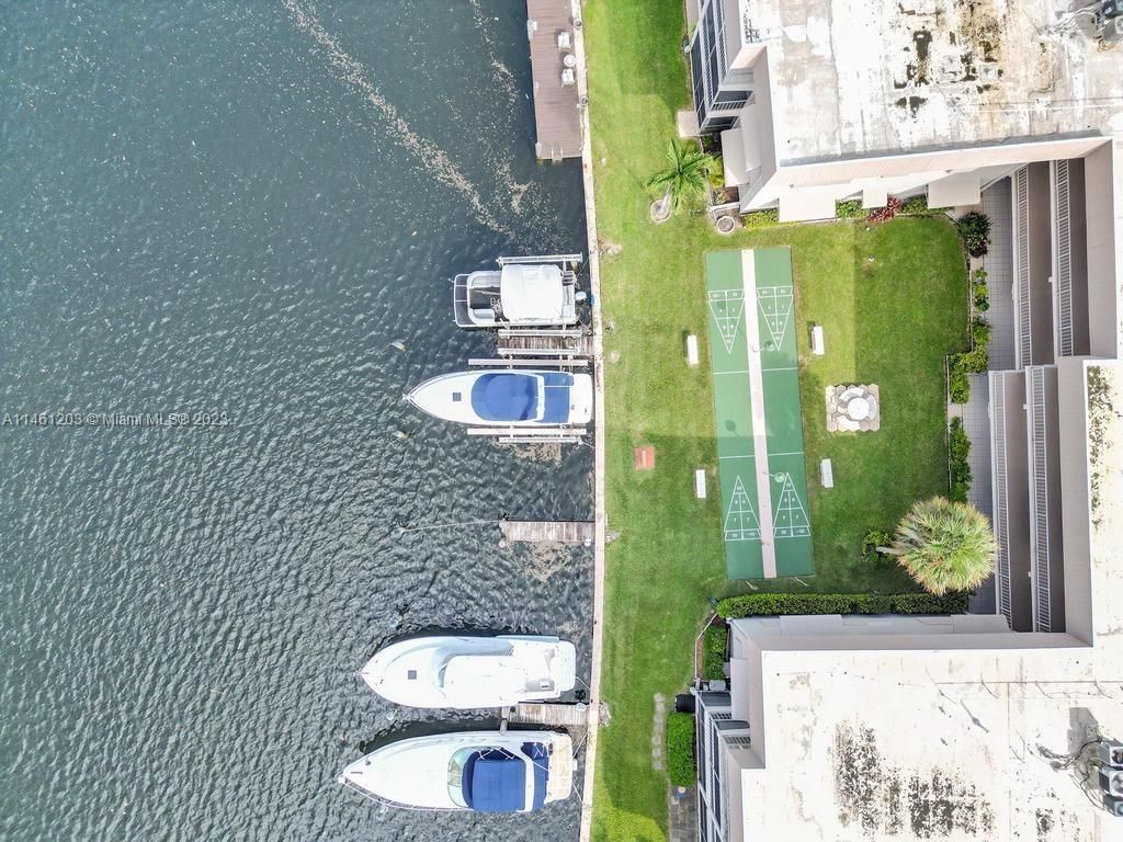 300 Golden Isles Dr, Unit 312, Hallandale Beach, FL 33009 Photo