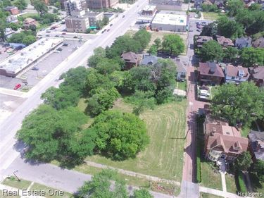 35 EDISON Street, Detroit, MI 48202