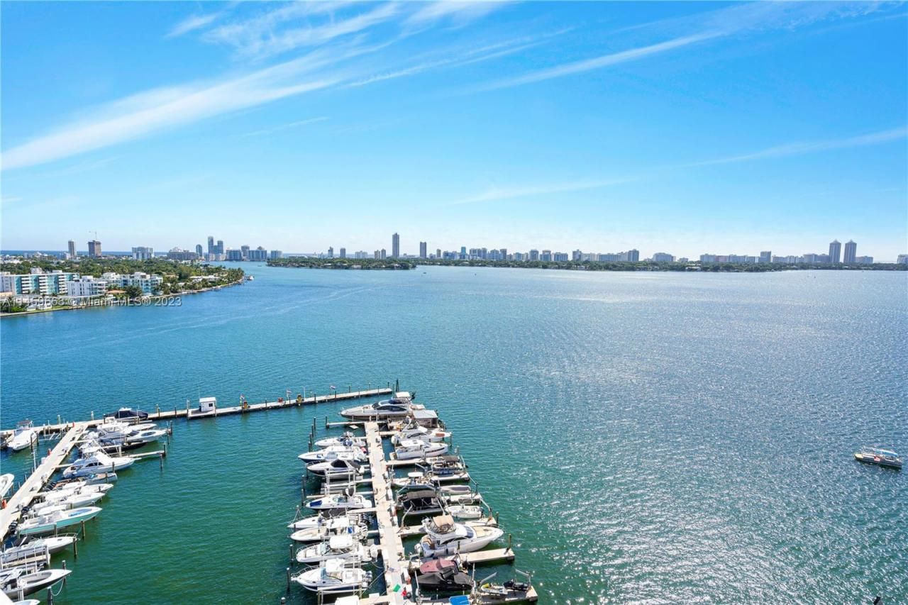 7601 E Treasure Dr, Unit 1720, North Bay Village, FL 33141 Photo