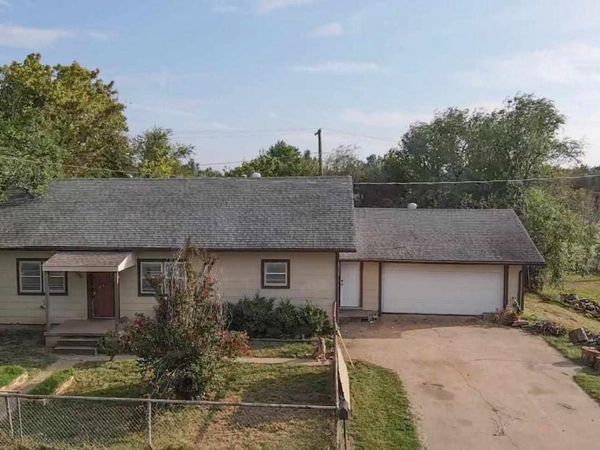 725 W Walnut Street, Drumright, OK 74030