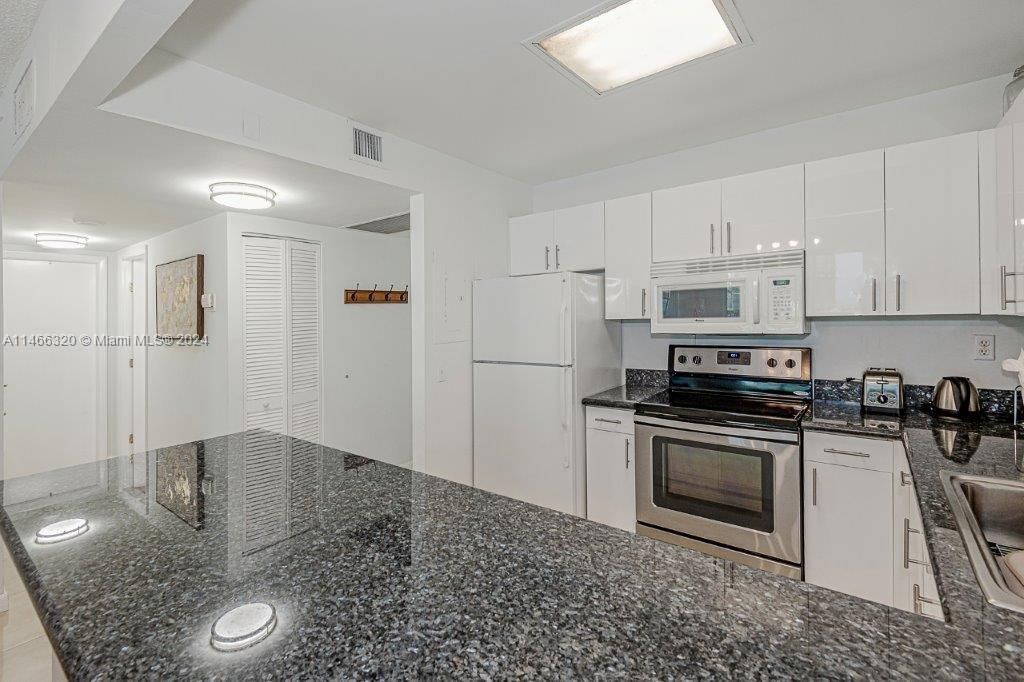 2301 Collins Ave, Unit 803, Miami Beach, FL 33139 Photo