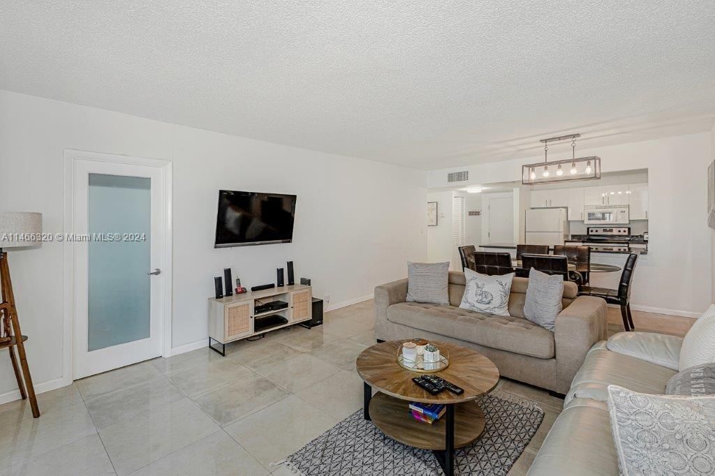 2301 Collins Ave, Unit 803, Miami Beach, FL 33139 Photo
