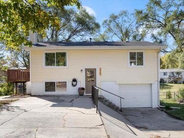 2605 VIRGINIA Street, BELLEVUE, NE 68123