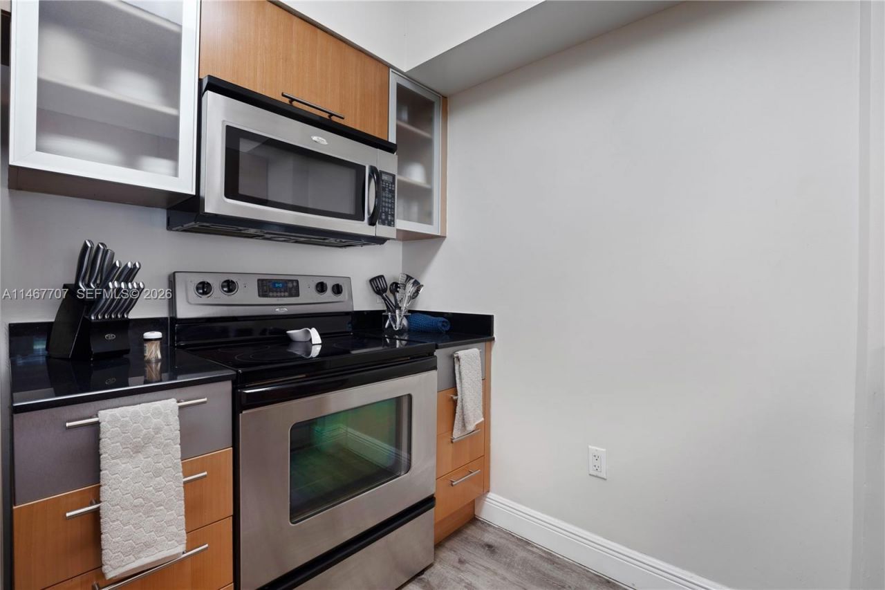 1750 N Bayshore Dr, Unit 1405, Miami, FL 33132 Photo
