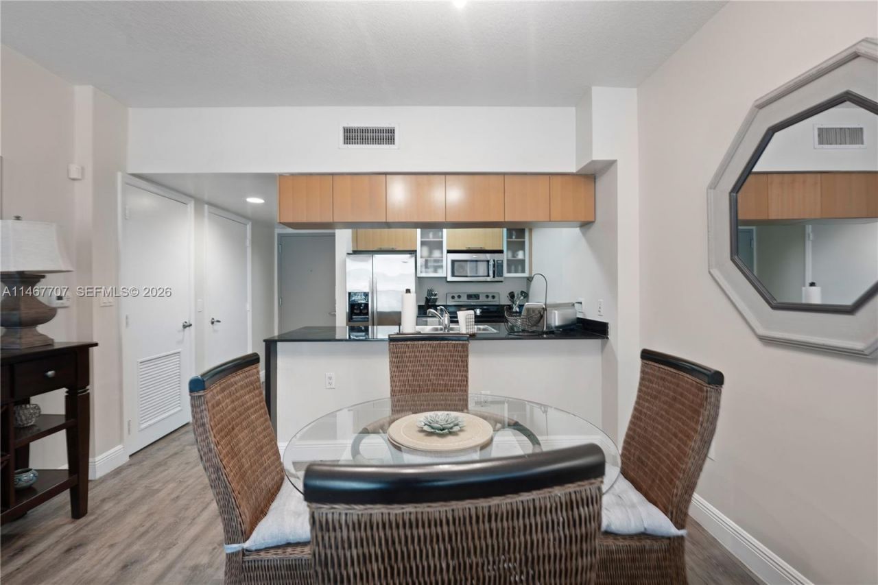 1750 N Bayshore Dr, Unit 1405, Miami, FL 33132 Photo
