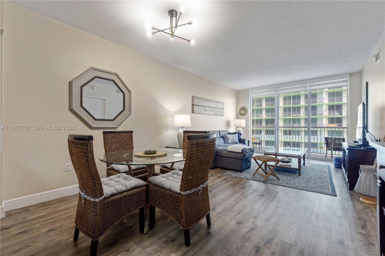 1750 N Bayshore Dr, Unit 1405, Miami, FL 33132 Photo