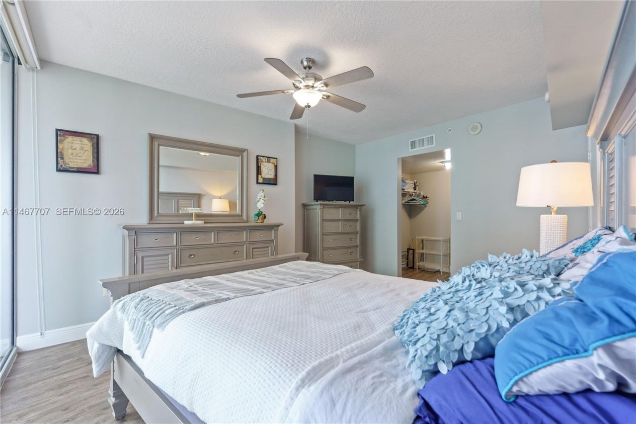 1750 N Bayshore Dr, Unit 1405, Miami, FL 33132 Photo