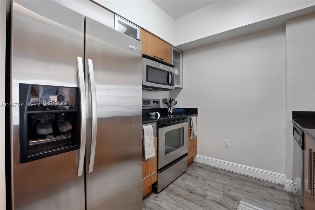 1750 N Bayshore Dr, Unit 1405, Miami, FL 33132 Photo