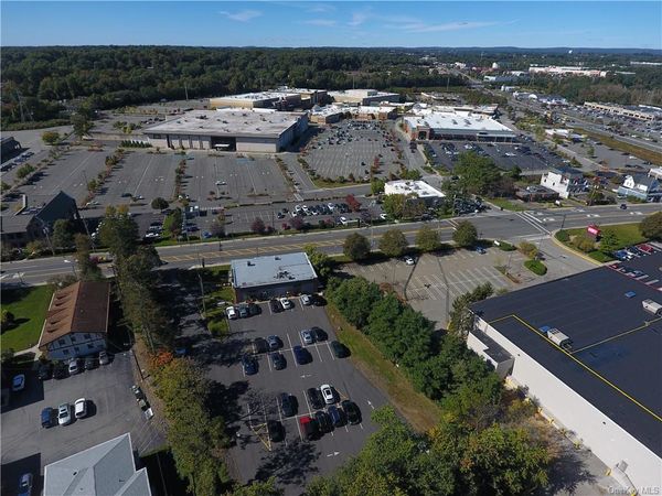 78 S Middletown Road, Nanuet, NY 10954