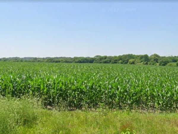 18140 Four Corners Road, Edgerton, KS 66021