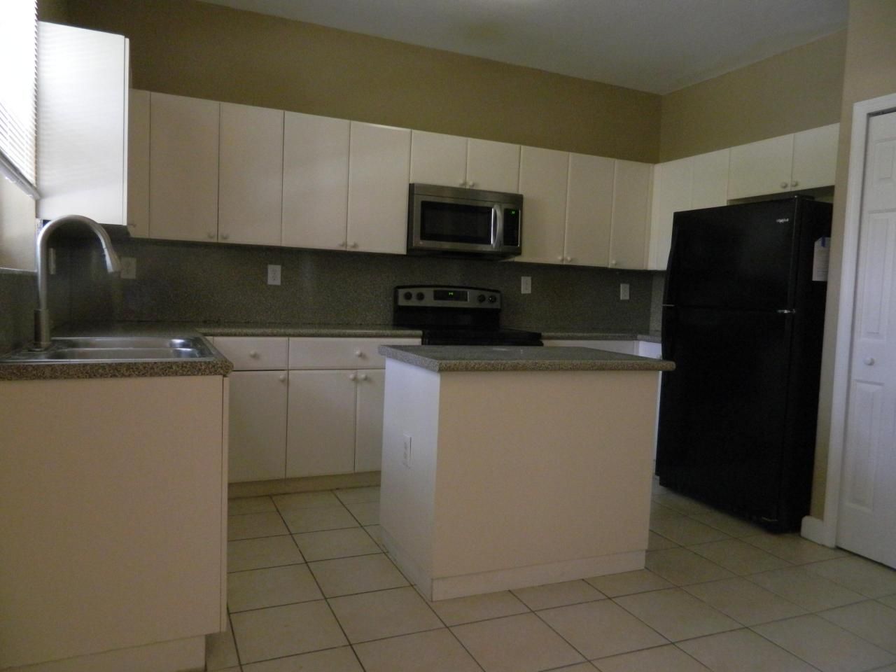 3305 N Shoma Drive, Unit 304, Royal Palm Beach, FL 33414 Photo