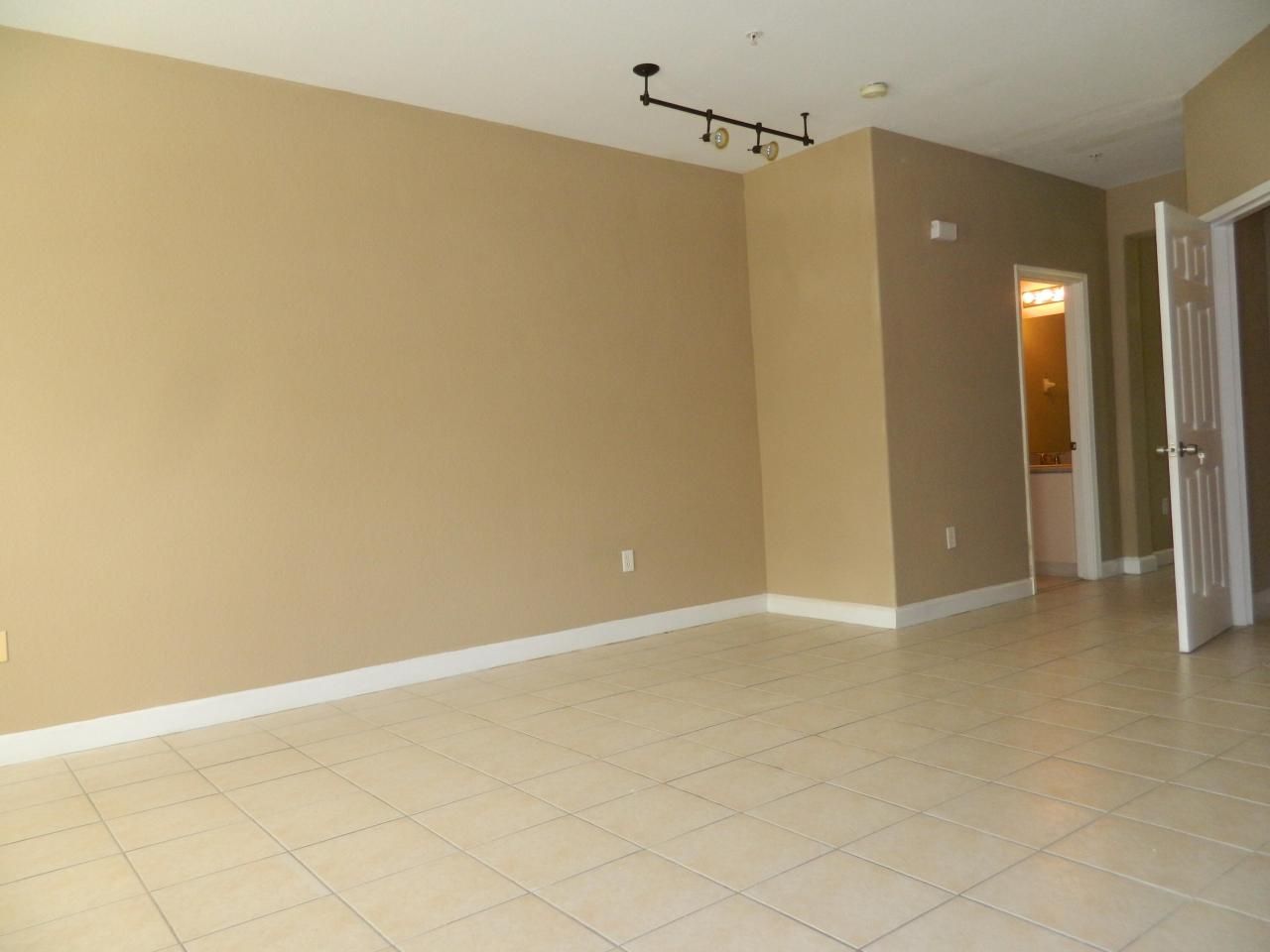 3305 N Shoma Drive, Unit 304, Royal Palm Beach, FL 33414 Photo