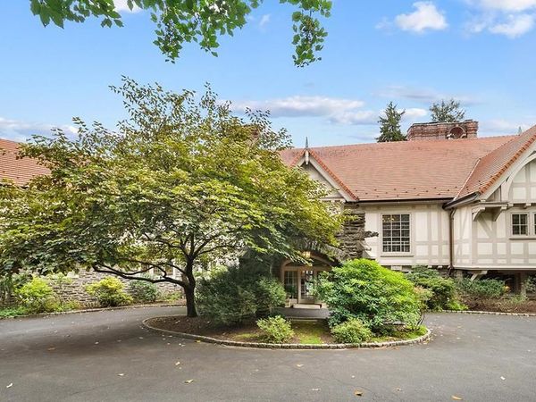 1717 WOODLAND ROAD, ABINGTON, PA 19001
