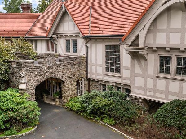 1717 WOODLAND ROAD, ABINGTON, PA 19001