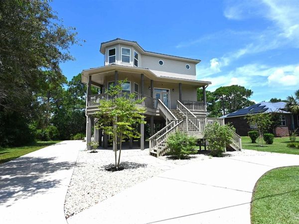 1783 Thresher Dr, Navarre, FL 32566