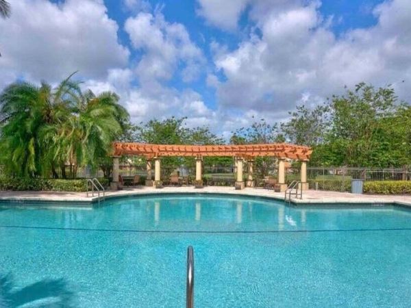 4171 N Haverhill Road W, Unit 1011, West Palm Beach, FL 33417